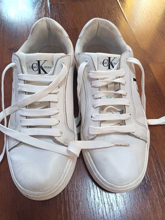 Продавам  Calvin Klein