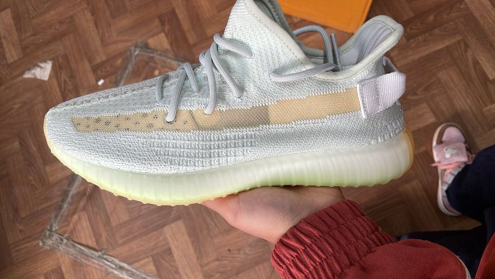 Adidas yeezy boost 350 v2