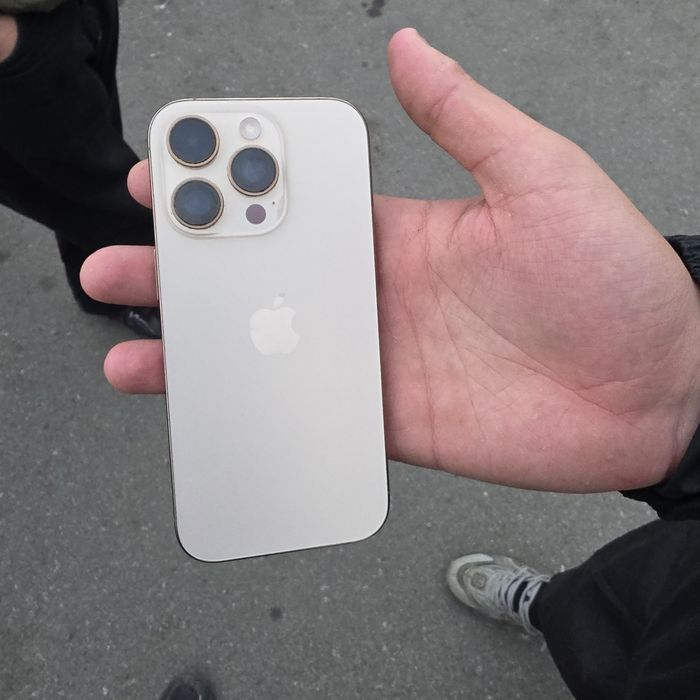 Продам/обменяю айфон 16 про