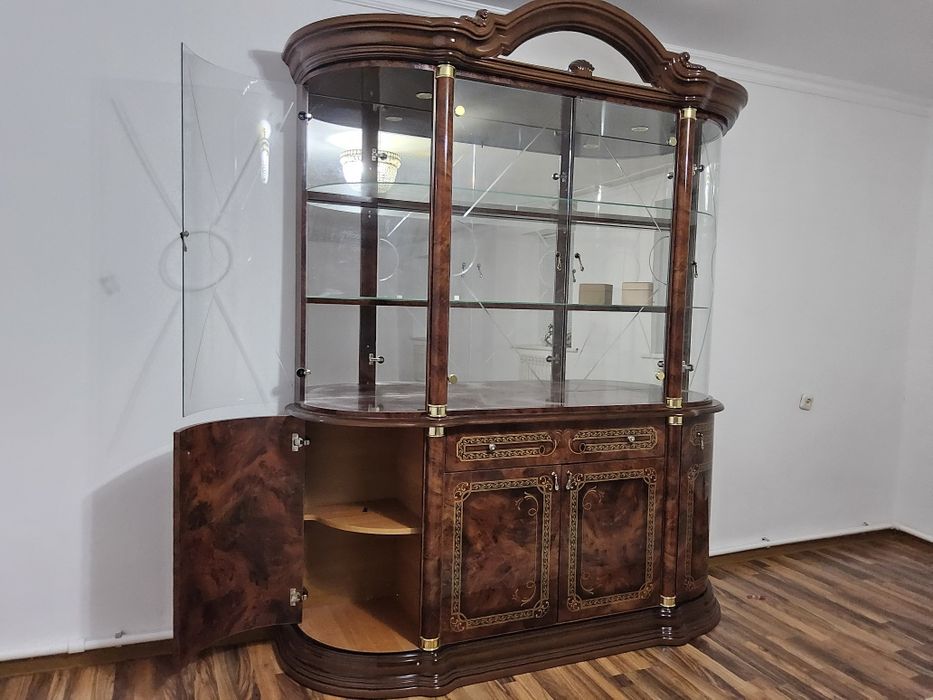 Сервант для гостинной