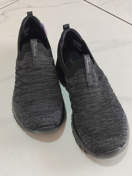 Продаётся original Sketchers Memory foam