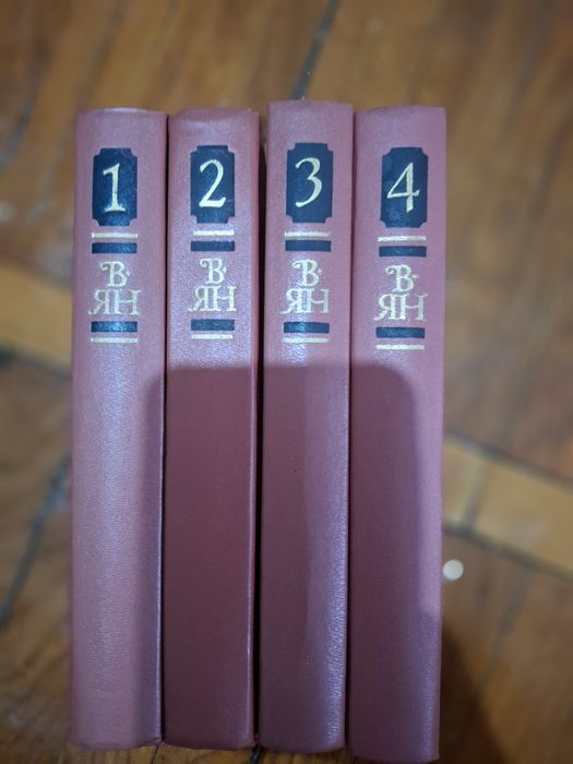 Книги старые в отличном состоянии