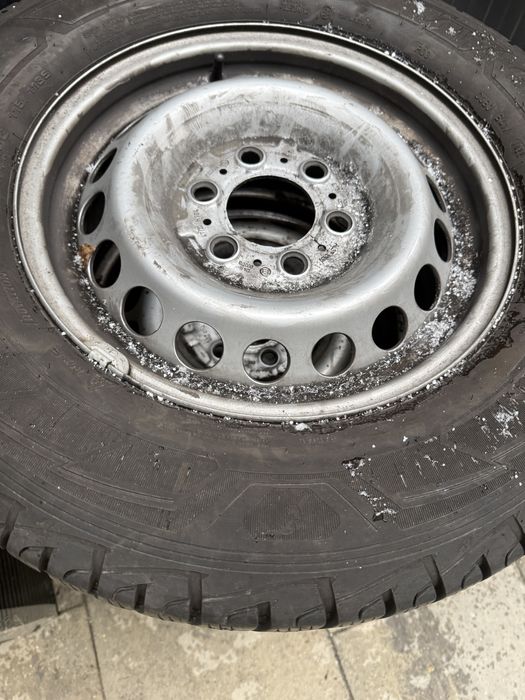 235.65.16 c  8 mm cu jante pt mercedes sprinter