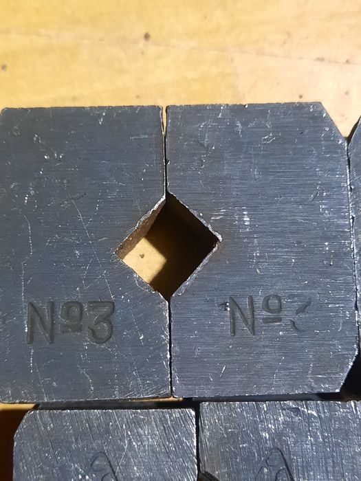 Продаю набор плашек. Лерка