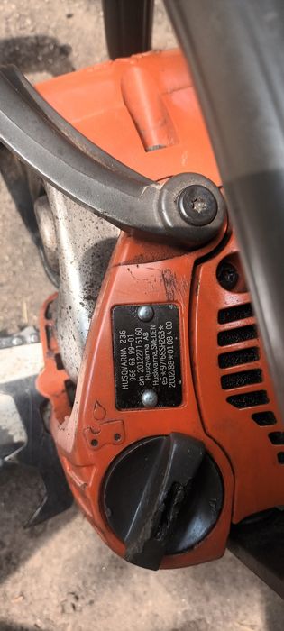 Vând husqvarna 236 X-torq