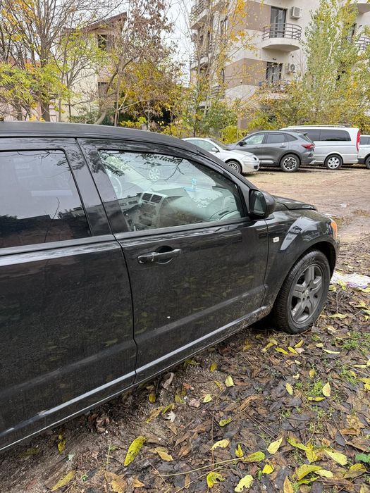 Vând sau schimb dodge caliber