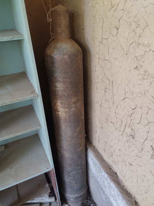 Продам кислородный баллон с редуктором