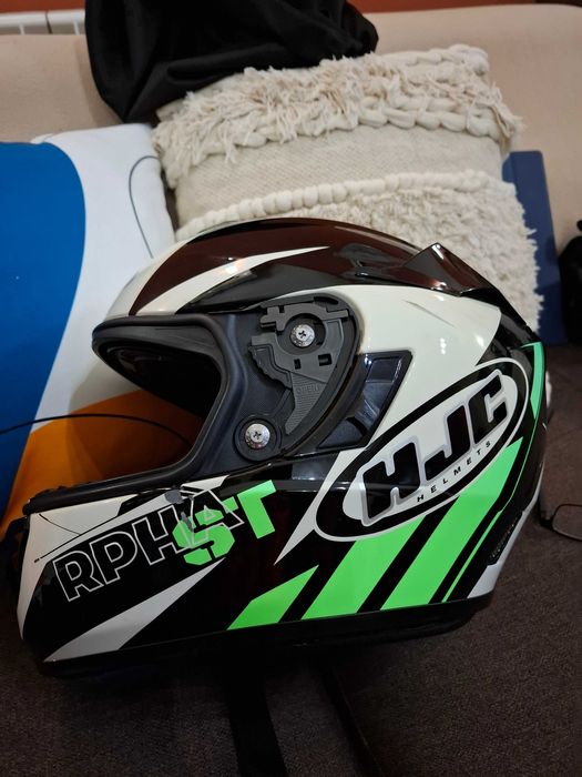 Мото екипировка - каска за части,ръкавици ,протектори