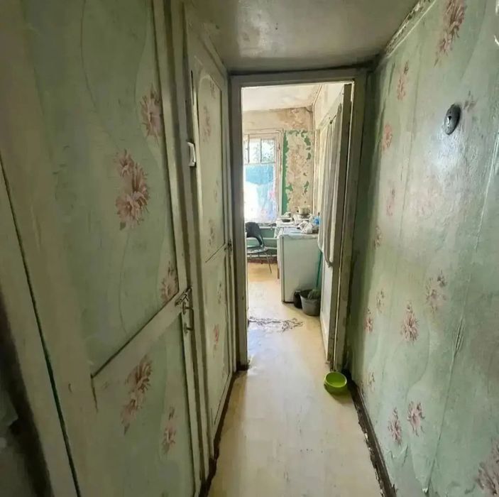 Продается 2-х квартира под ремонт