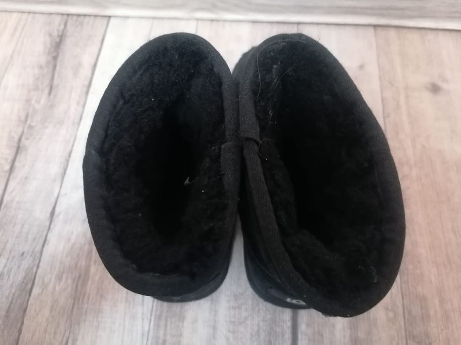 Продам угги размер 34