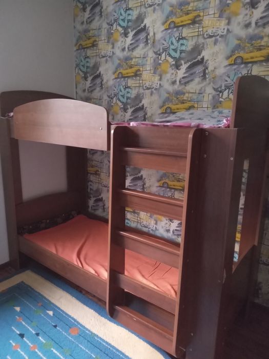 Двухярусная кровать