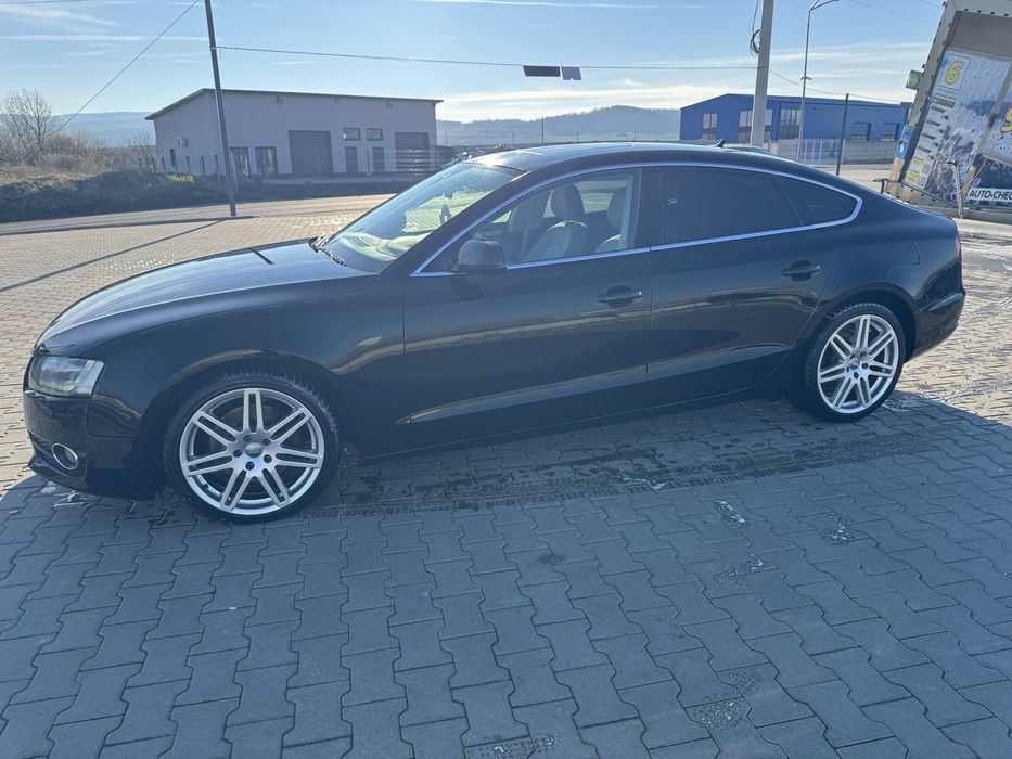 Audi A5 • An 2010 •Motor 2.7 TDI •280.000 km •