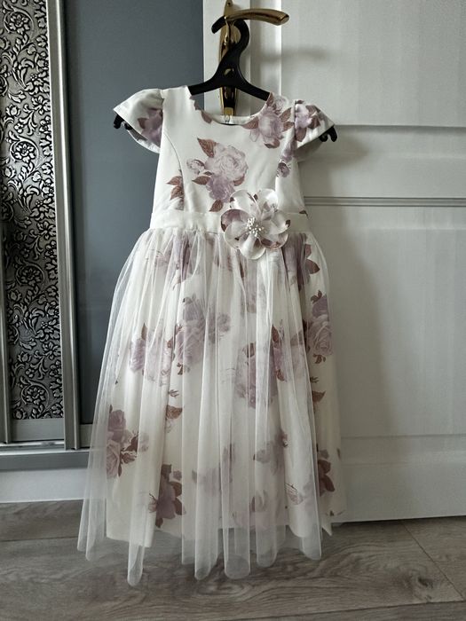 Платье рост 134-140см новое 15 тыс