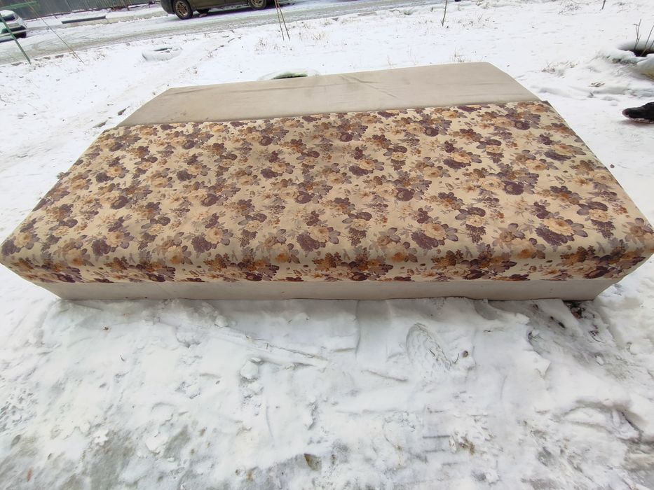 Продам диван раскладушка размер 2.50×2.00