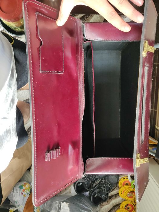 Geanta tip diplomat din piele Sibiu 13 Decembrie