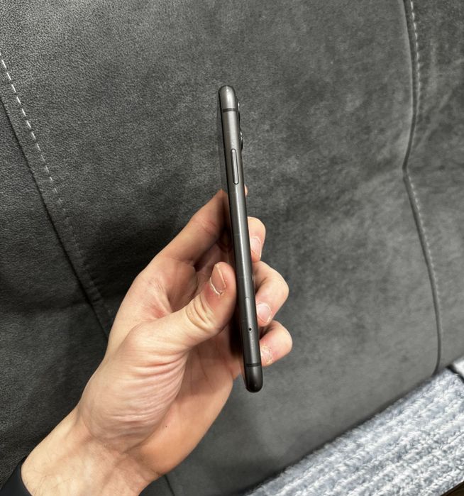 Айфон 11продам хорошо работает