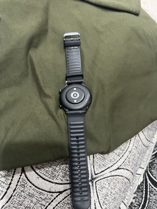 Продам часы Amazfit GTR 3