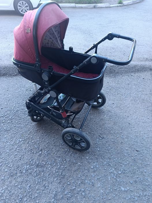 Отдам бесплатно детскую коляску