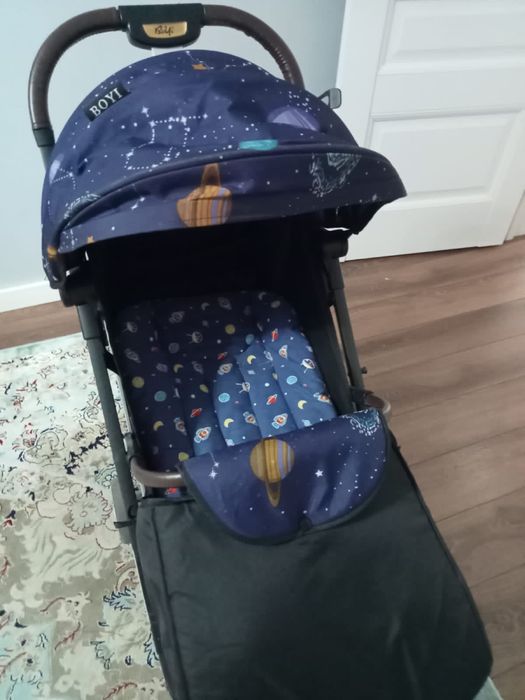 Легкая коляска