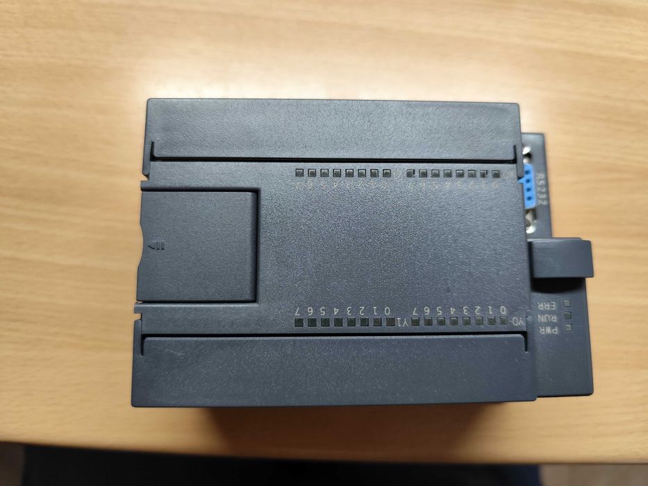 PLC  FX1N 32MR (Индустриален програмируем контролер)