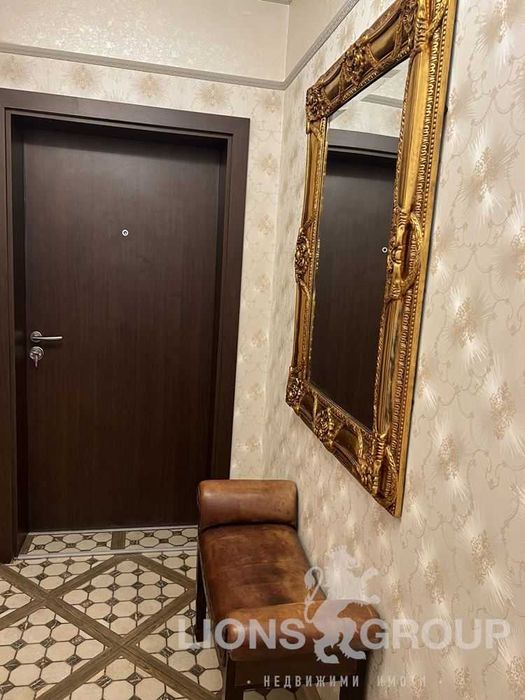 Дава се под наем Двустаен апартамент в Варна, Лятно кино Тракия - 100 кв.м за 714 € - Снимка #20