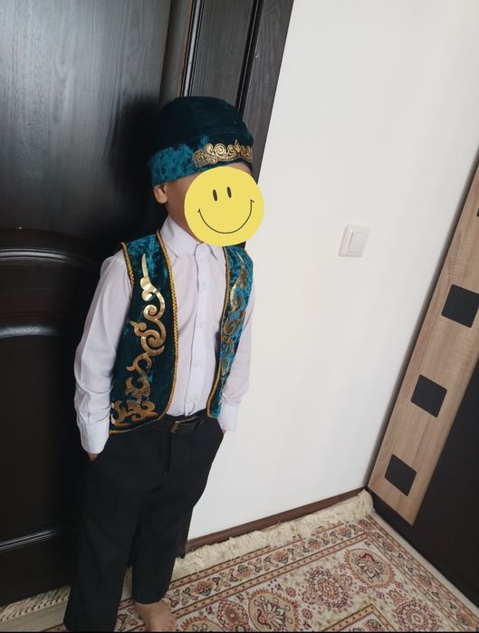 Сатылады.казакша жакет .басындагысымен