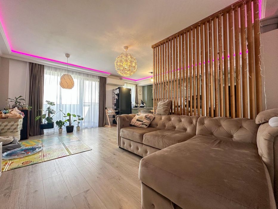 Persoana privata  Apartament 2 camere etaj 3 , 59 mp, 2 balcoane, 2 parcari subterane cu CF extra
