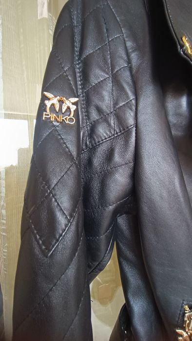 Ново яке ест.кожа PINKO -М,Л