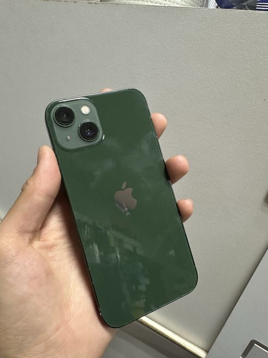 Продам iPhone 13