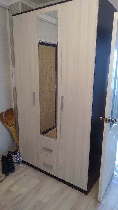 Продам Шкаф для спальни в отличном состоянии