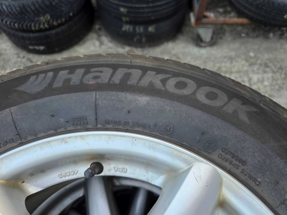 4бр Зимни гуми 215 70 16 - Hankook