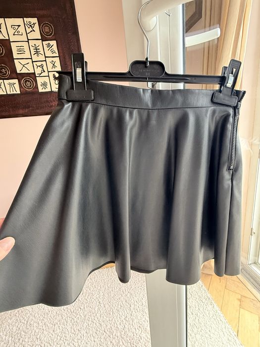 Fusta H&M din piele ecologica