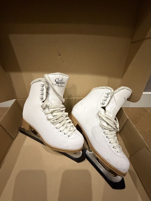 Коньки фигурные Jackson