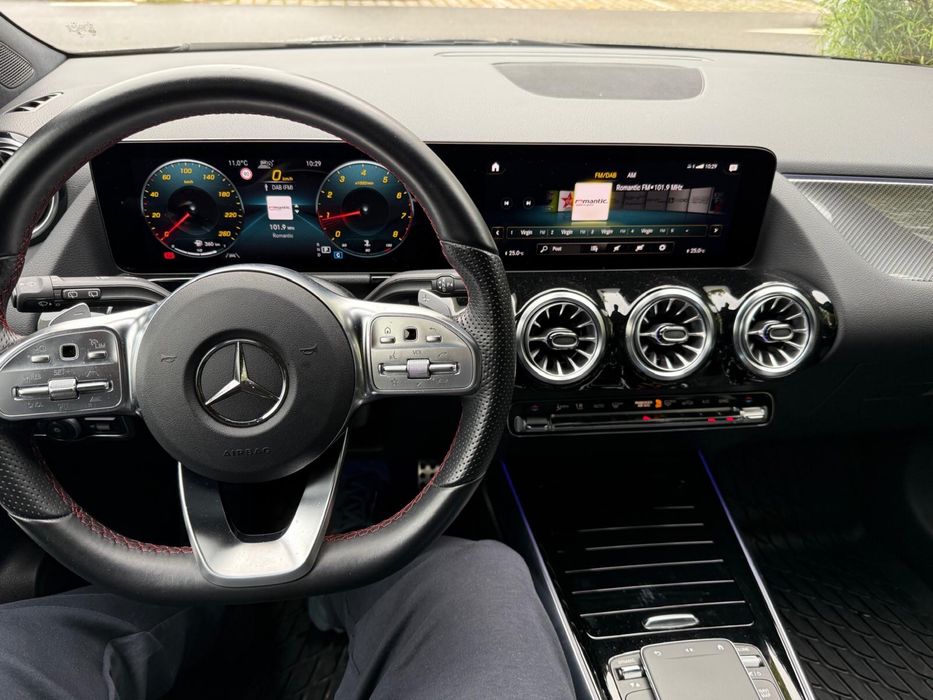 MERCEDES-BENZ GLA 2024 — imagine 3