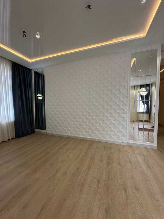 продается 4/4/8 новостройка на: Новомосковская