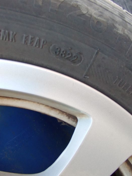 Летни Гуми 215/60/16