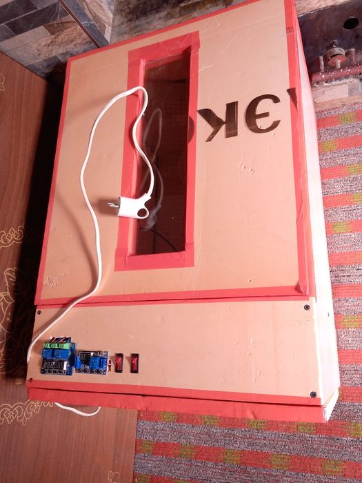 Inkubator 100 tali avtomat