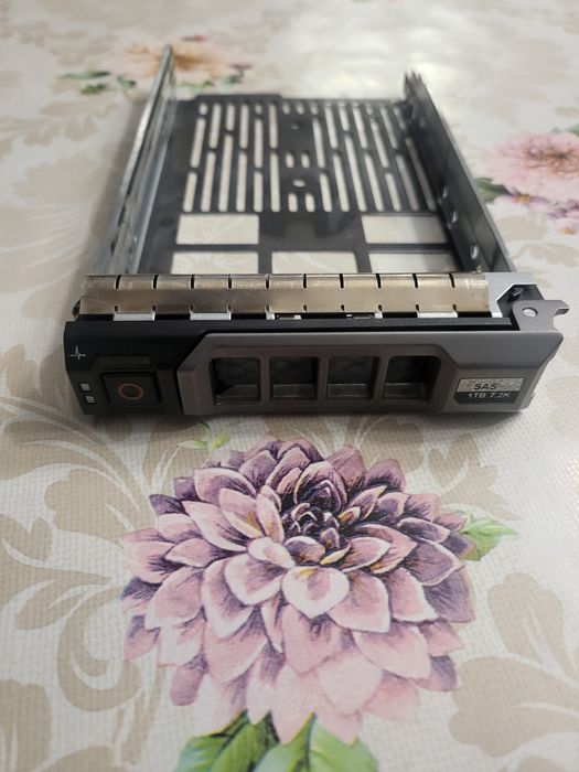 Caddy HDD Dell PowerEdge R520 3.5 SAS SATA 12 buc