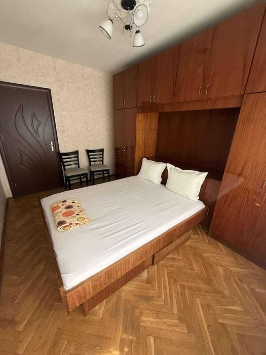 Дава се под наем Тристаен апартамент в Варна, Конфуто - 68 кв.м за 548.25 € - Снимка #2