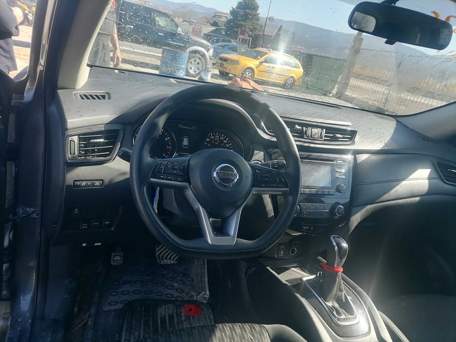 Nissan rogue x-trail 2.5