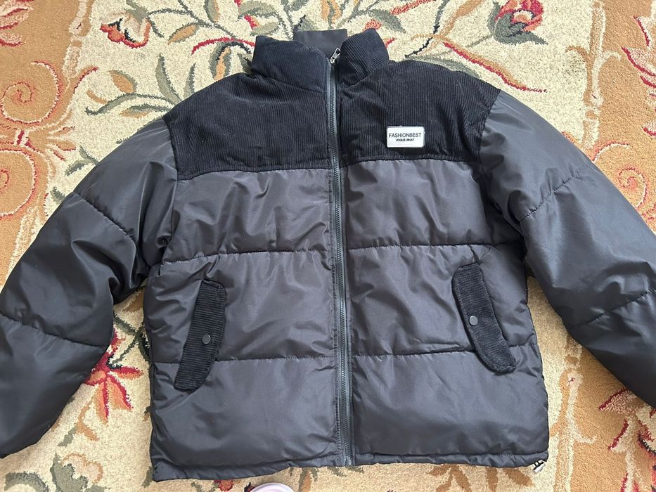 Продам куртку за 2000