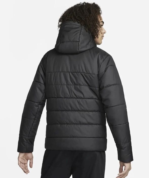 Демисезонная куртка Nike