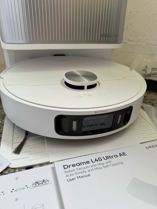Робот Прахосмукачка Dreame L40 Ultra AE + Станция 19,000Pa, Самопочистване с Гореща Вода!