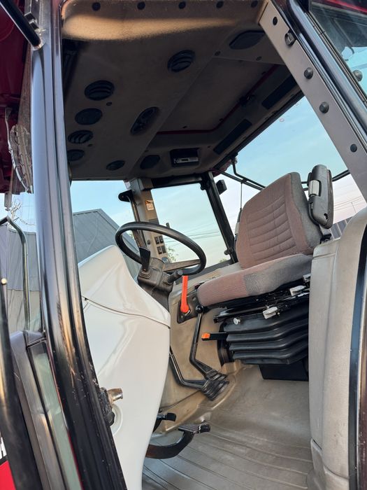 Tractor Case JX 1090 U Cu Încarcator Frontal