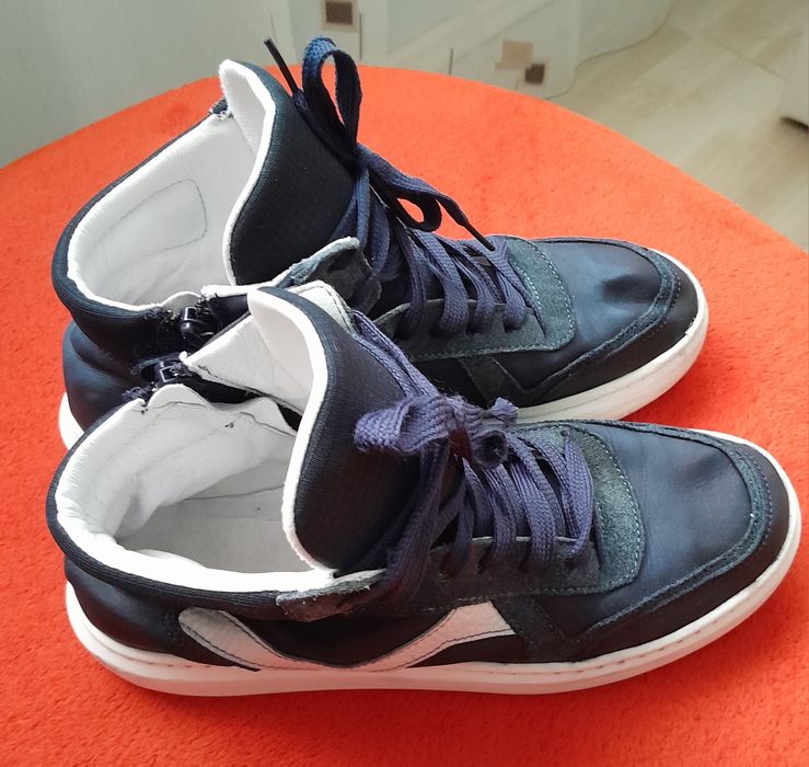 Ghete din piele naturala mărimea 38 ( 23-23,5 cm )