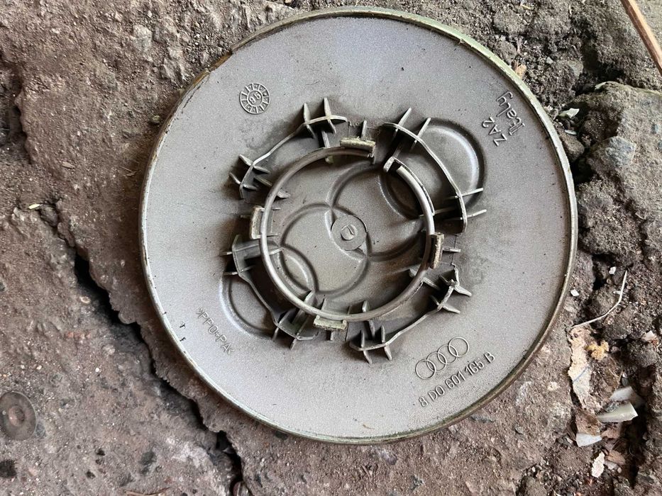 Продам Двери Ауди 80 В 2