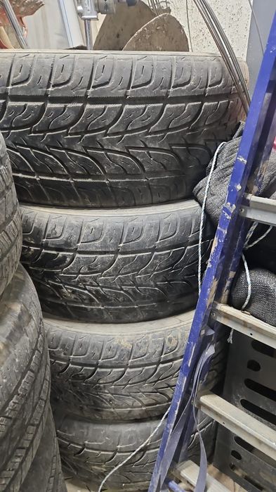 Продам БУ Шины 285 50 R20