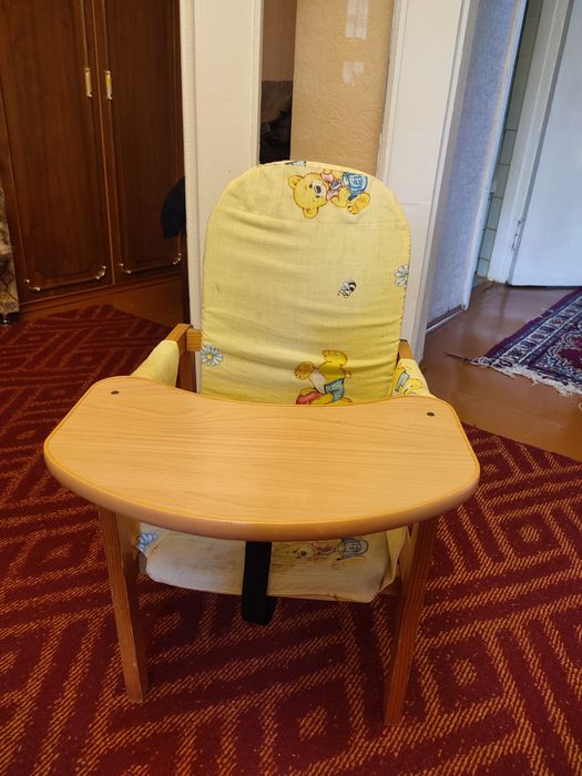 Продам детский стол и стул