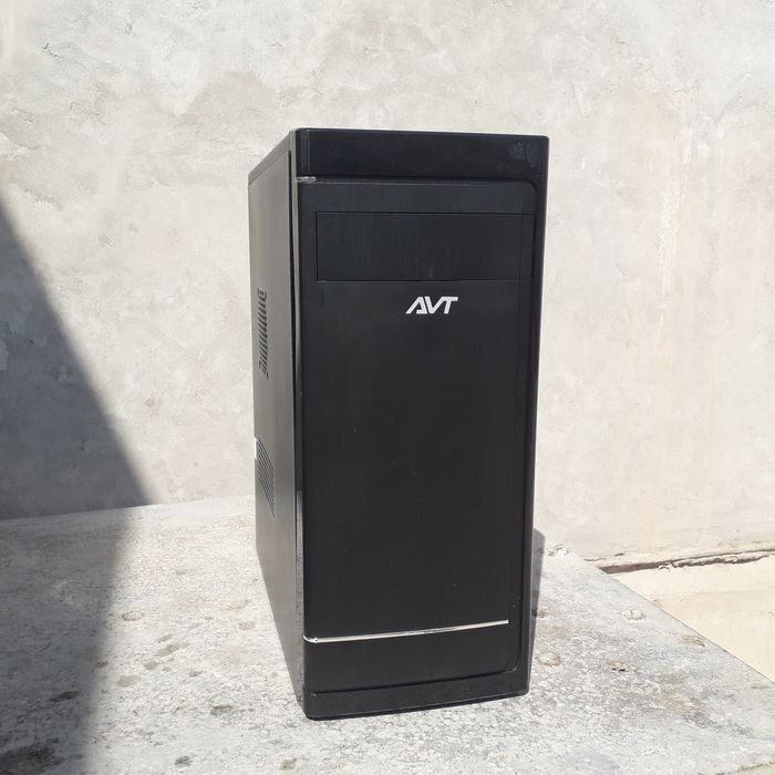 Kompyuter sistema blok satiladi. Obmen joq! Qatqan baha!