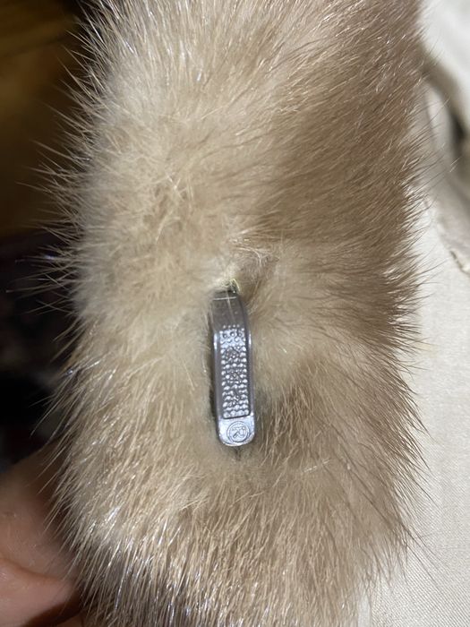 Vand haina lunga de blana  naturala de nurca